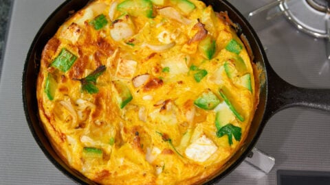 The best avocado, camembert and caramelized onion frittata recipe.