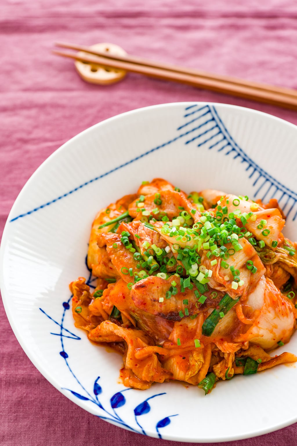 Buta Kimuchi is milder Japanese version of the original Korean Jaeyook Bokkeum, with only a few simple ingredients it makes for a delicious quick weeknight dinner.