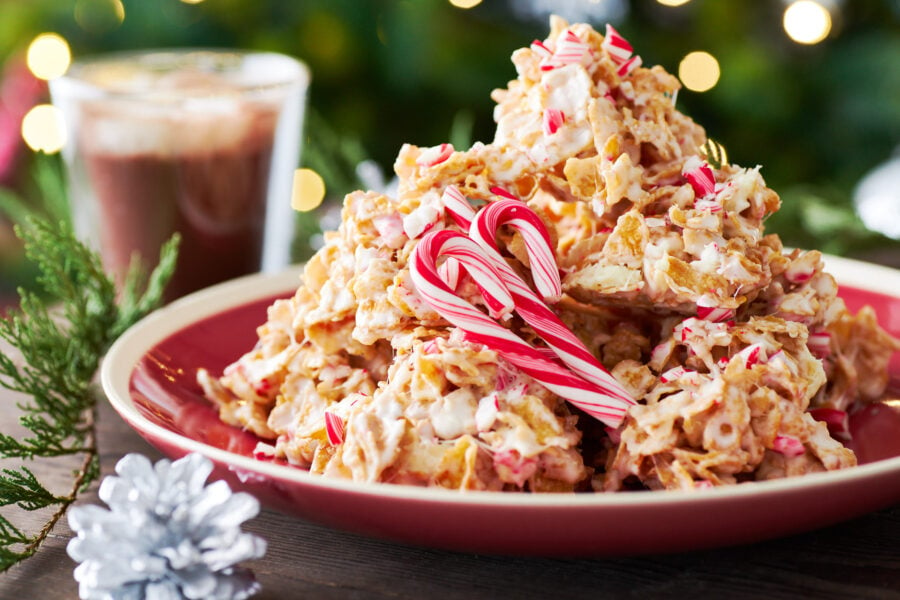 With crisp corn flakes and crushed peppermint candy held together with white chocolate and marshmallows, this no-bake holiday treat is perfect for bake-sales, potlucks, and last-minute Christmas gifts.