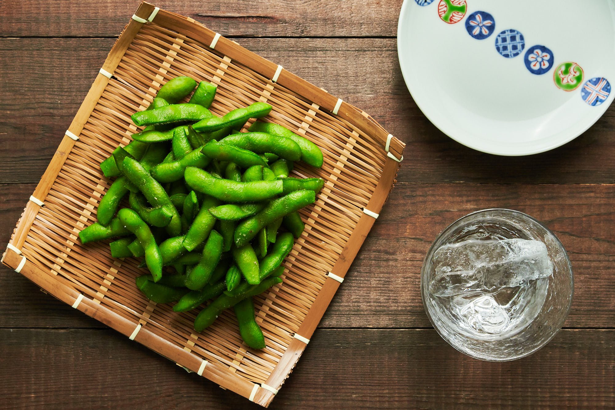 Edamame are an easy Japanese appetizer that comes togehter in just minutes. Here's the classic technique for making authentic Japanese edamame.