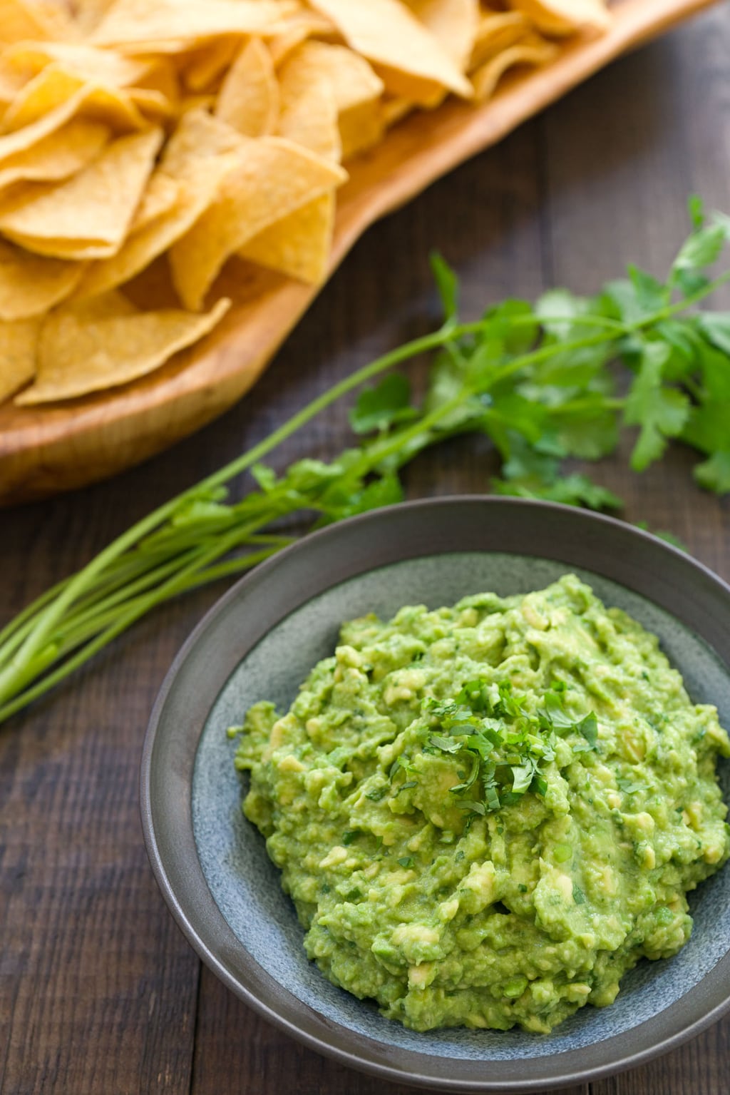 The best guacamole only requires 5 basic ingredients and less than 5 minutes to make.