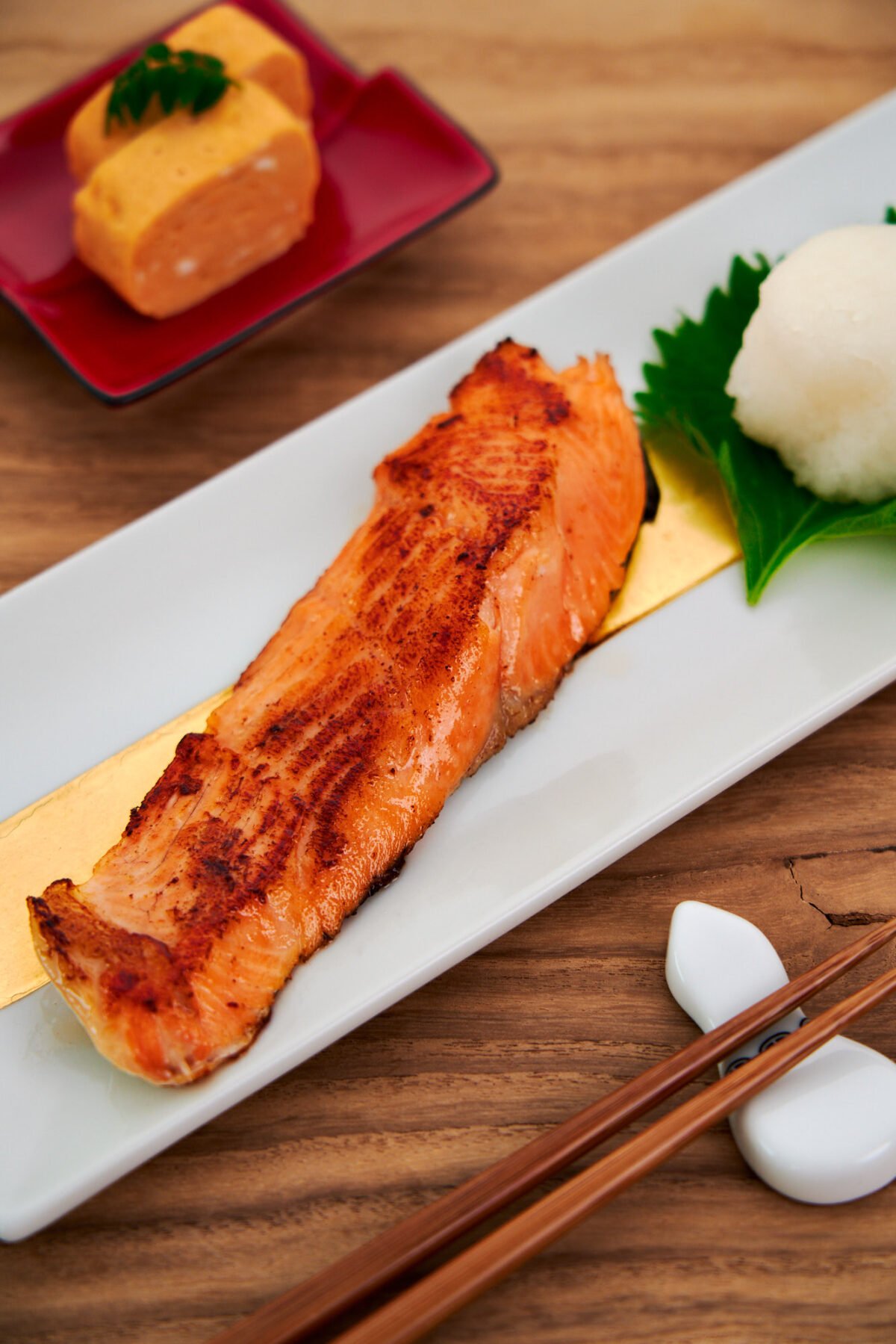 Grilled salt-cured salmon is a staple of traditional japanese breakfasts. This easy grilled salmon recipe includes just 3 ingredients.