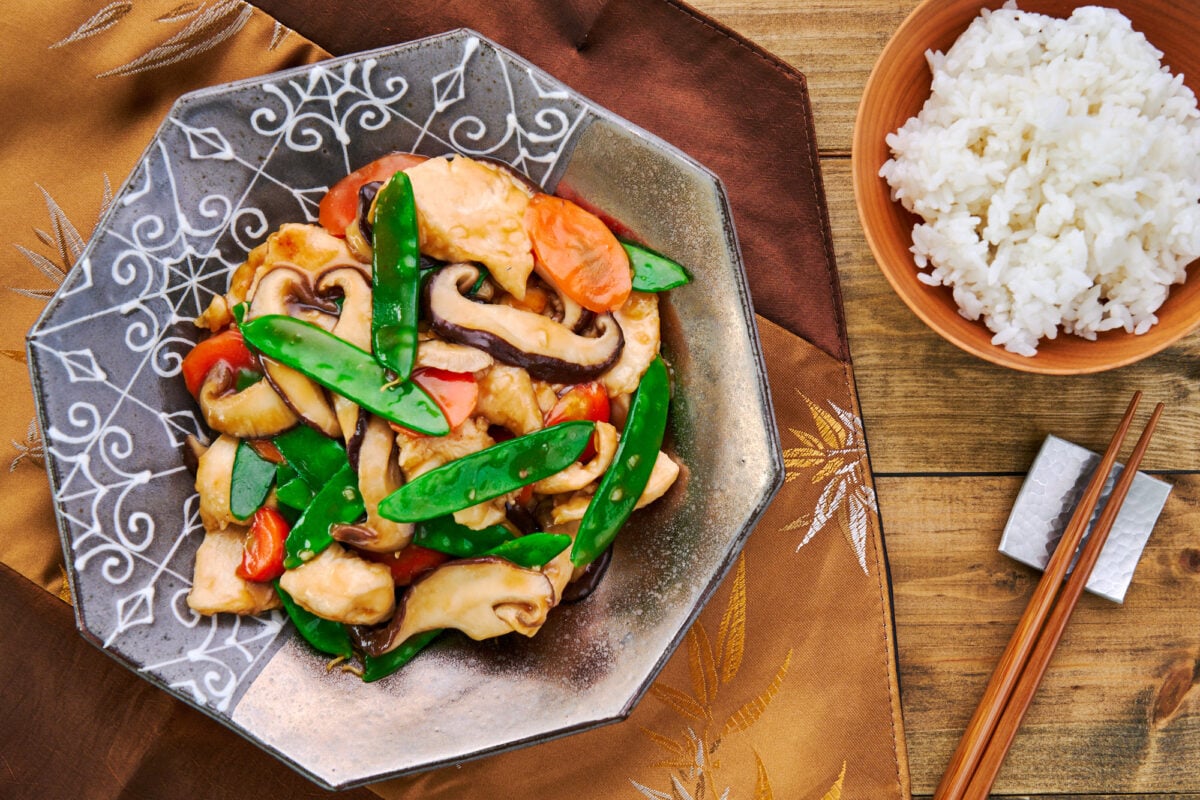 Moo Goo Gai Pan is an easy chicken and mushroom stir-fry with carrots and sugar peas.