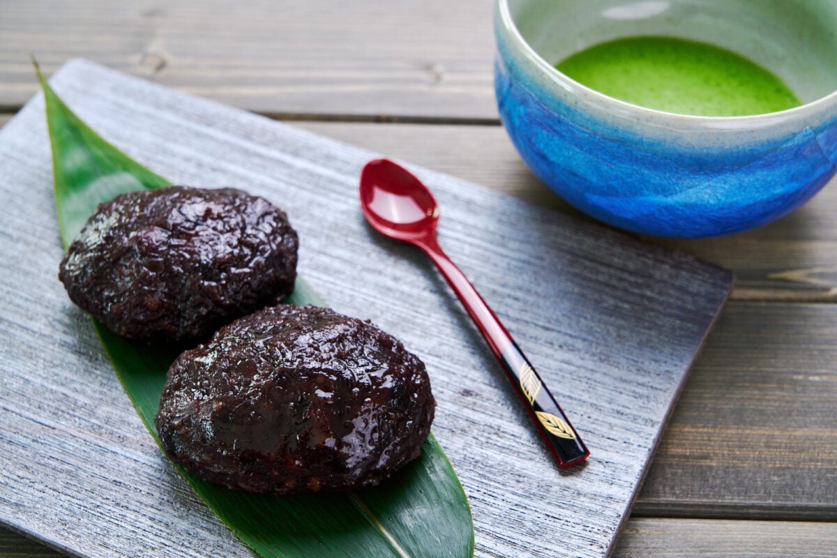 Ohagi, also known as Botamochi, is a traditional Japanese sweet made with mochi rice, and anko is served here with matcha.