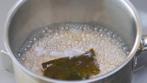 Making vinegar dressing for Kohaku Namasu.