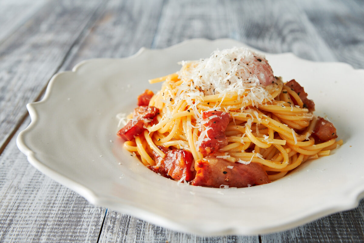 Simple five ingredient Spaghetti alla Carbonara recipe.