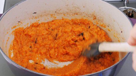 Reducing vegetable paste to make Japanese Curry.