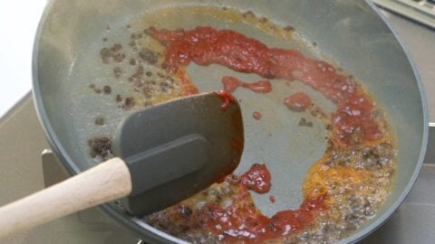 Frying doubanjiang for Mapo Tofu