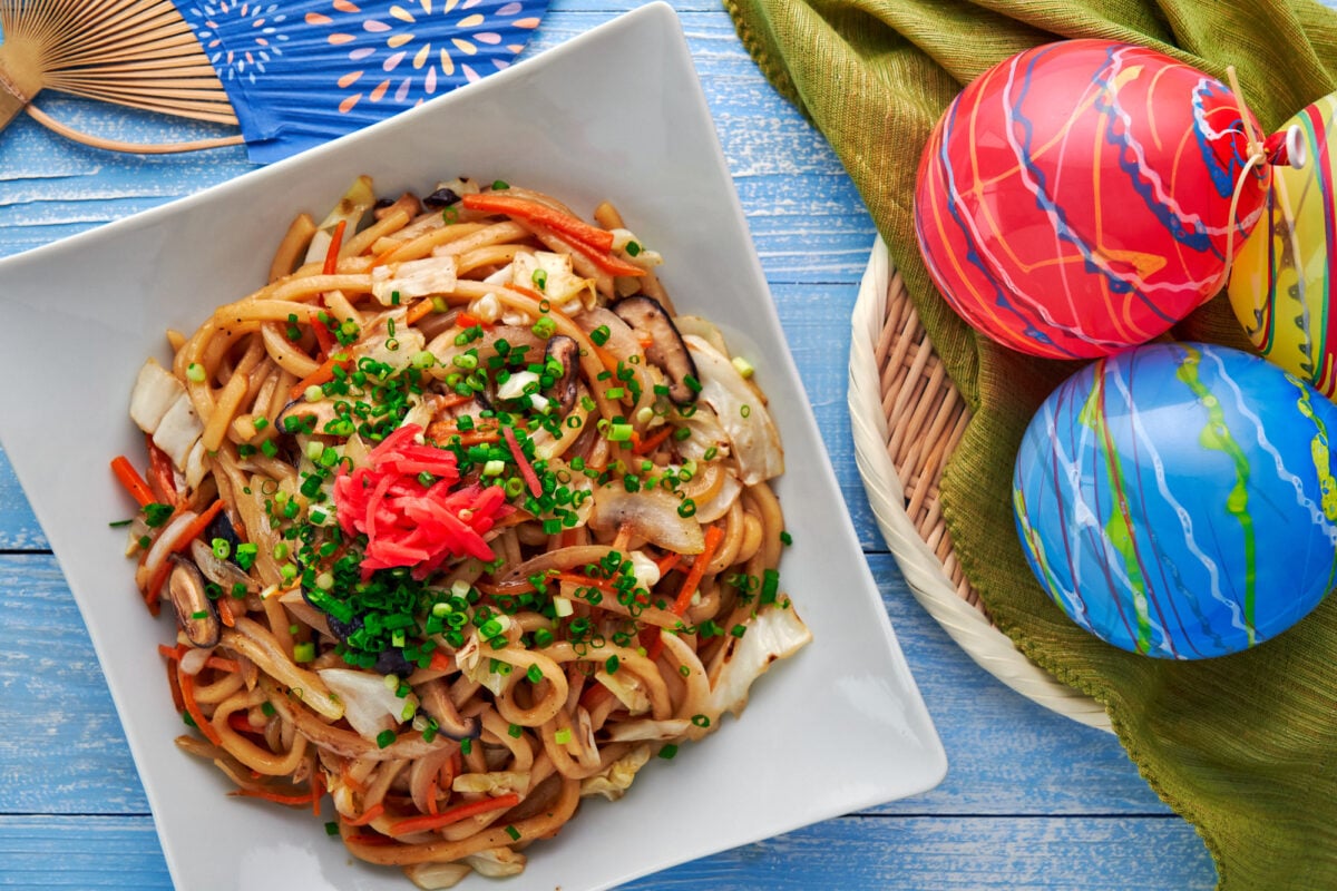 Yaki Udon, an easy udon noodle stir-fry made with cabbage, carrots, onions, and mushooms.